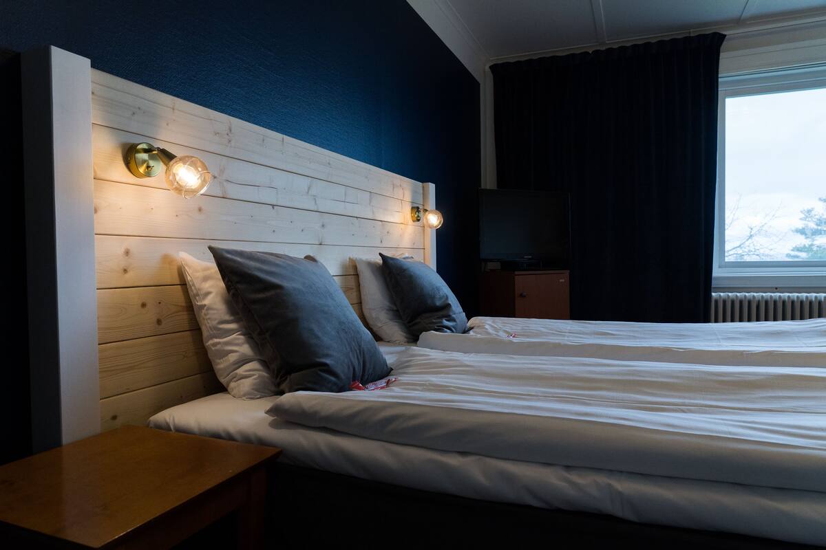 1 bedroom, hypo-allergenic bedding available, individually decorated