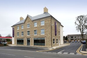 Exterior - Premier Inn Buxton (Buxton)