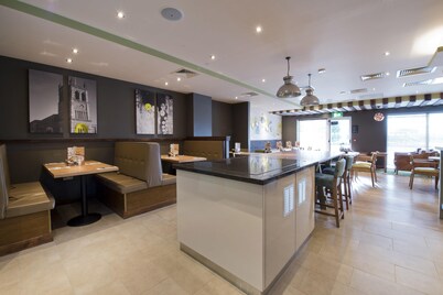 Premier Inn Honiton