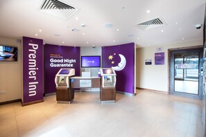 Reception - Premier Inn Isle Of Wight Sandown (Sandown)