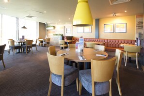 Restaurant - Premier Inn London Uxbridge (Uxbridge)