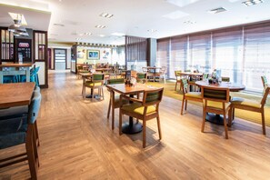 Restaurant - Premier Inn Worthing Seafront (Worthing)