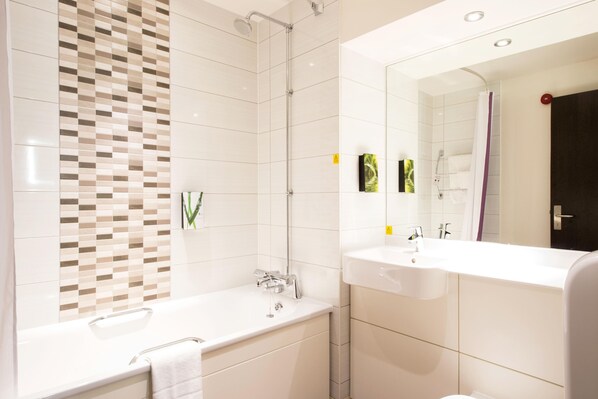 Bathroom - Premier Inn Worthing Seafront (Worthing)
