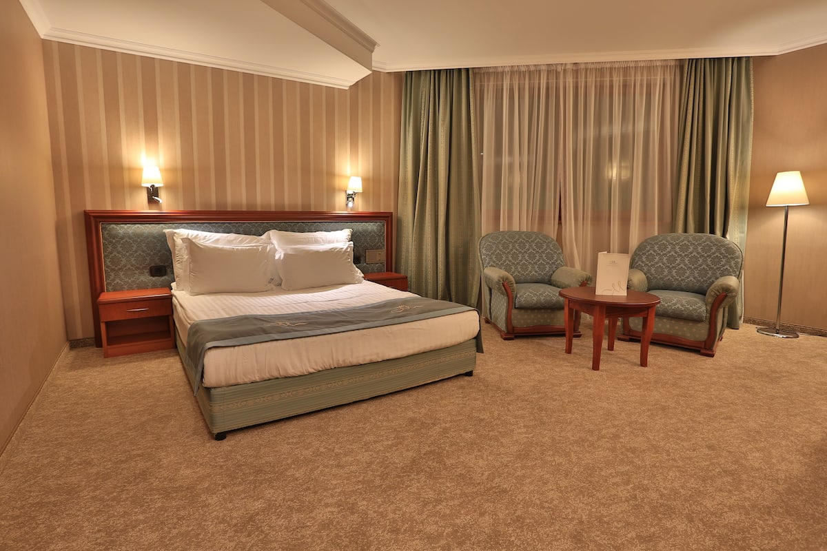 double room (free room safe) | minibar, in-room safe, desk, laptop workspace