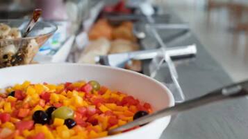 Petit déjeuner buffet compris tous les jours