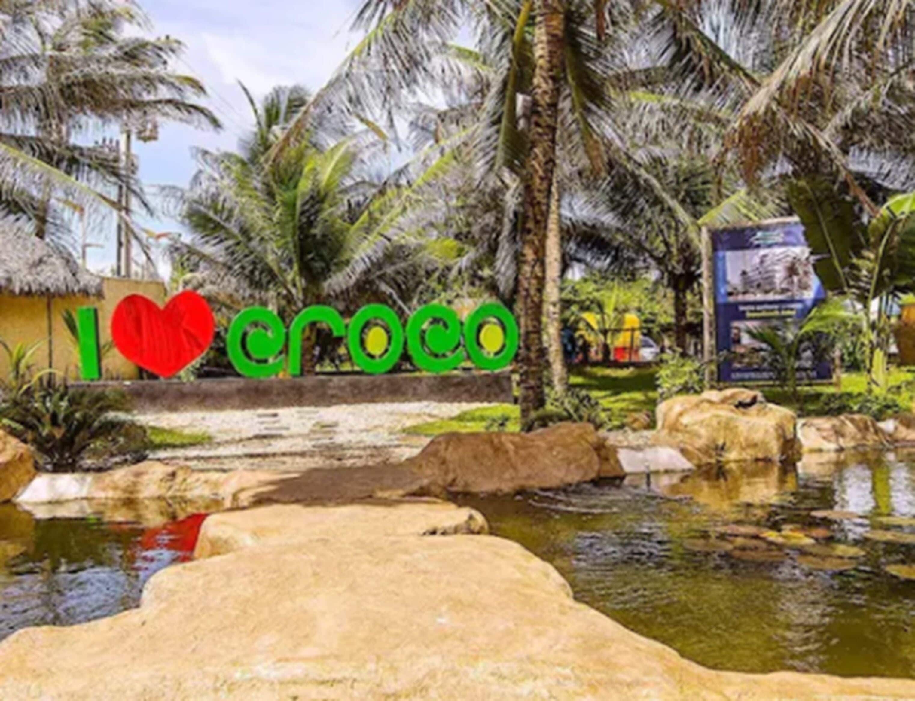 beach nearby, free beach cabanas, sun-loungers, beach towels