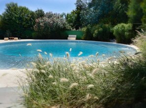 Piscine extérieure (ouverte en saison)