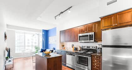 AOC Suites - Luxury Condo - City View