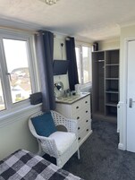 Standard Double Room, Sea View (Braeburn) | Iron/ironing board, free WiFi, bed sheets