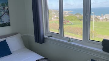 Standard Double Room, Sea View (Braeburn)