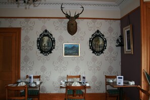 Restaurant - Ardmeanach House (Inverness)