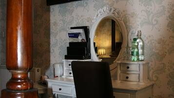 Individually decorated, individually furnished, desk, soundproofing