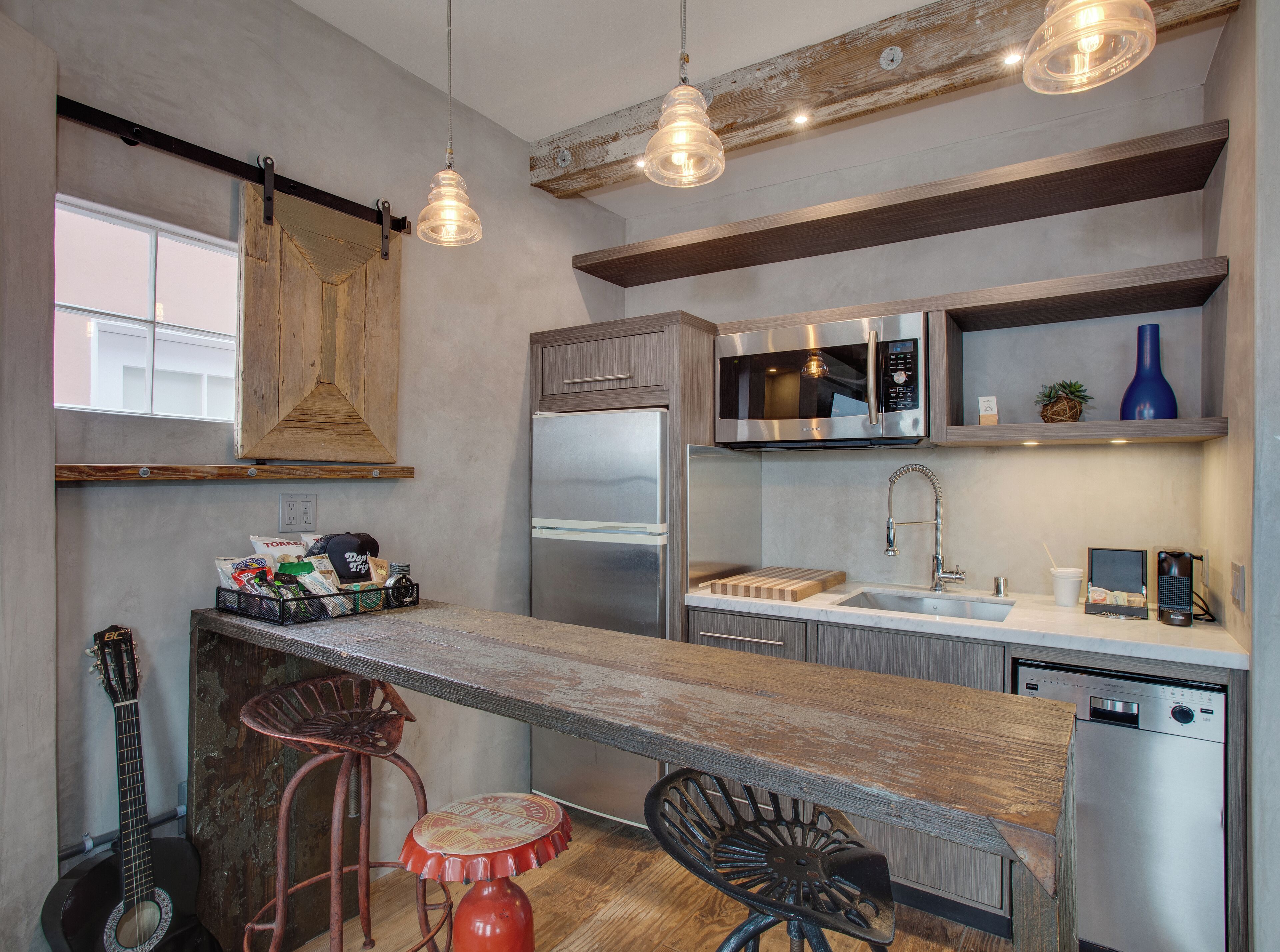 ocean view ph bungalow | private kitchen | coffee/tea maker