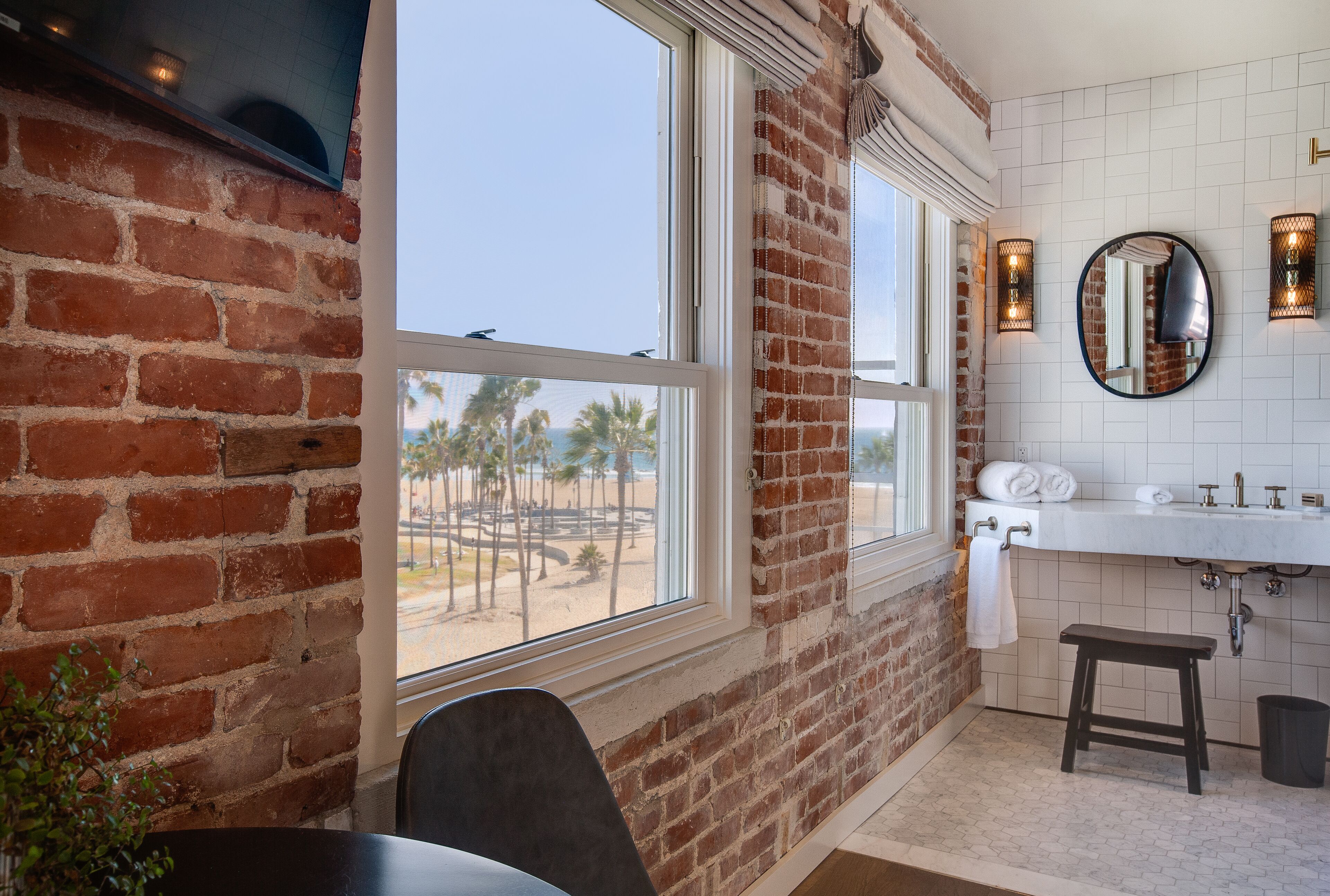 ocean view ph bungalow | bathroom | shower, free toiletries, towels