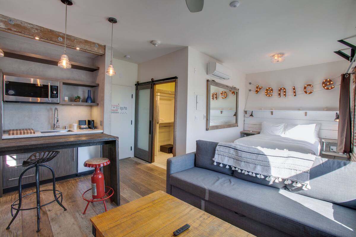 ocean view ph bungalow | premium bedding, iron/ironing board, free cots/infant beds, free wifi