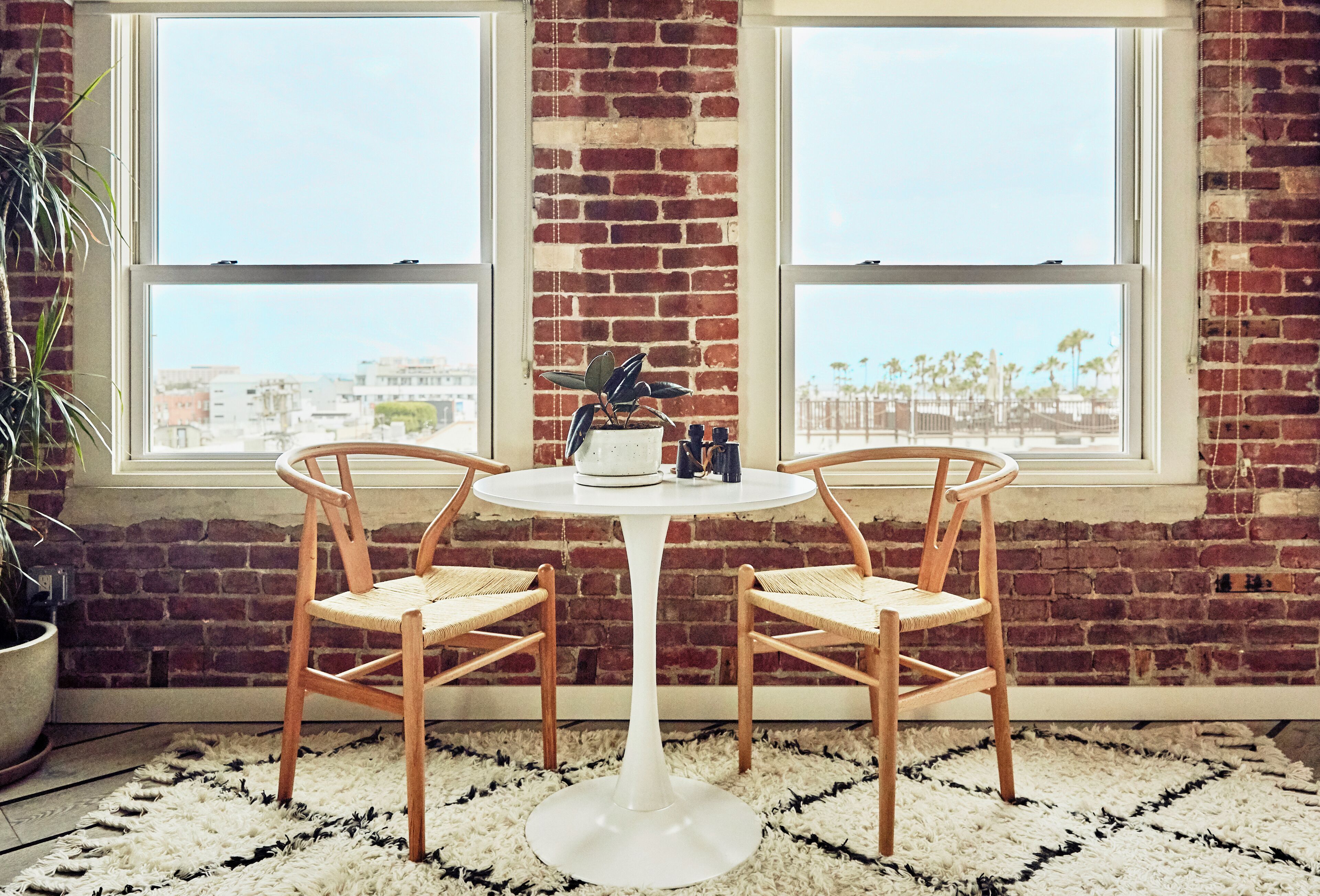 ocean view ph bungalow | premium bedding, iron/ironing board, free cots/infant beds, free wifi