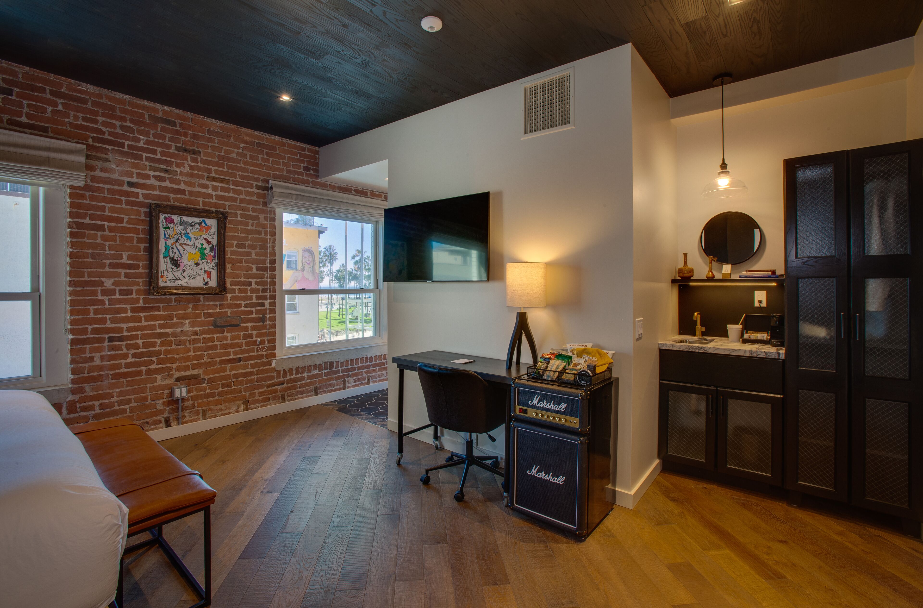 room, oceanfront (xl) | premium bedding, iron/ironing board, free cots/infant beds, free wifi