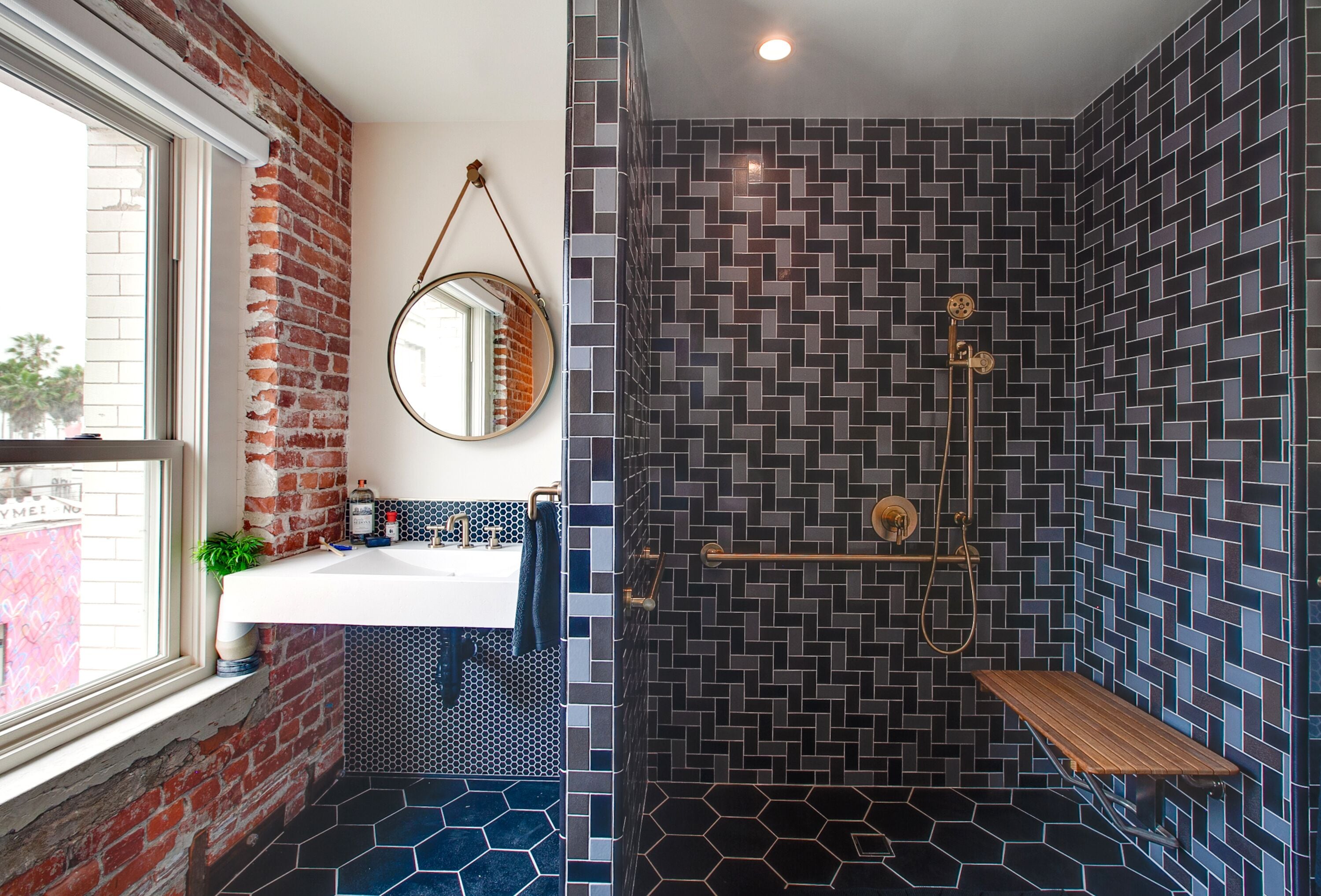 double room, accessible, ocean view | bathroom | shower, free toiletries, towels