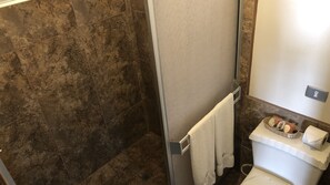 Bathroom - Hotel Bugambilias (Ensenada)