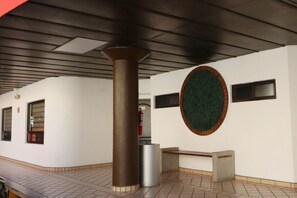 Front of property - Hotel Bugambilias (Ensenada)