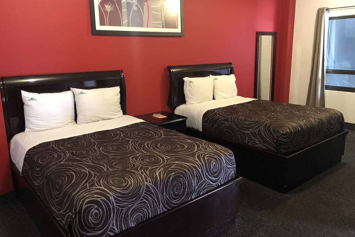 Double Room | Desk, iron/ironing board, free WiFi