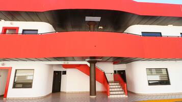 Fachada de la propiedad