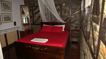 Traditional Double Room, 1 Double Bed with Sofa bed, Fireplace, Mountain View | Soundproofing, iron/ironing board