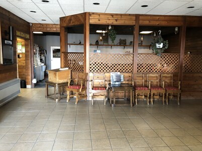 Agassiz Park Lodge