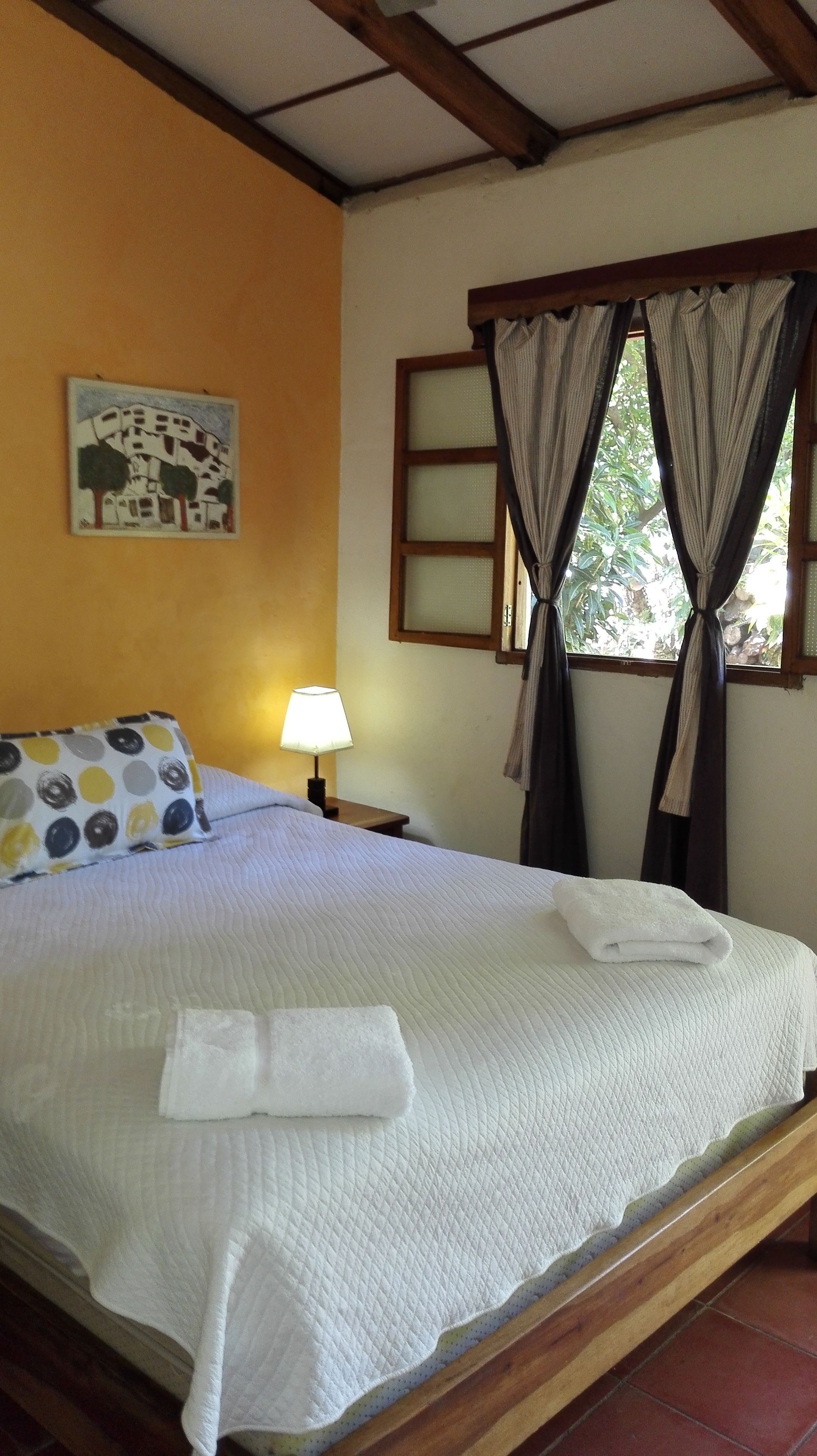 Kamar Desain, 1 Tempat Tidur Queen, ensuite, pemandangan kebun | Seprai katun Mesir, seprai premium, dan selimut bulu angsa