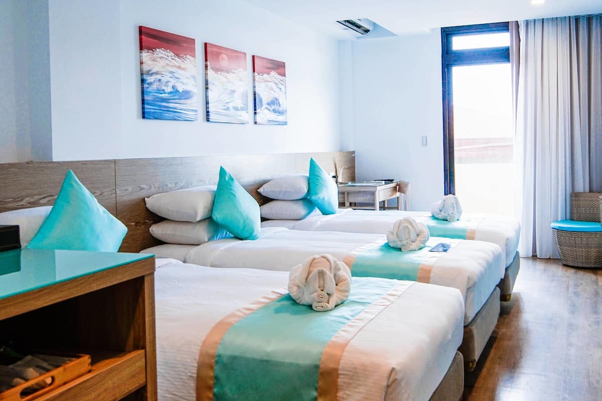 triple room, 3 single beds | premium bedding, free minibar, in-room safe, desk