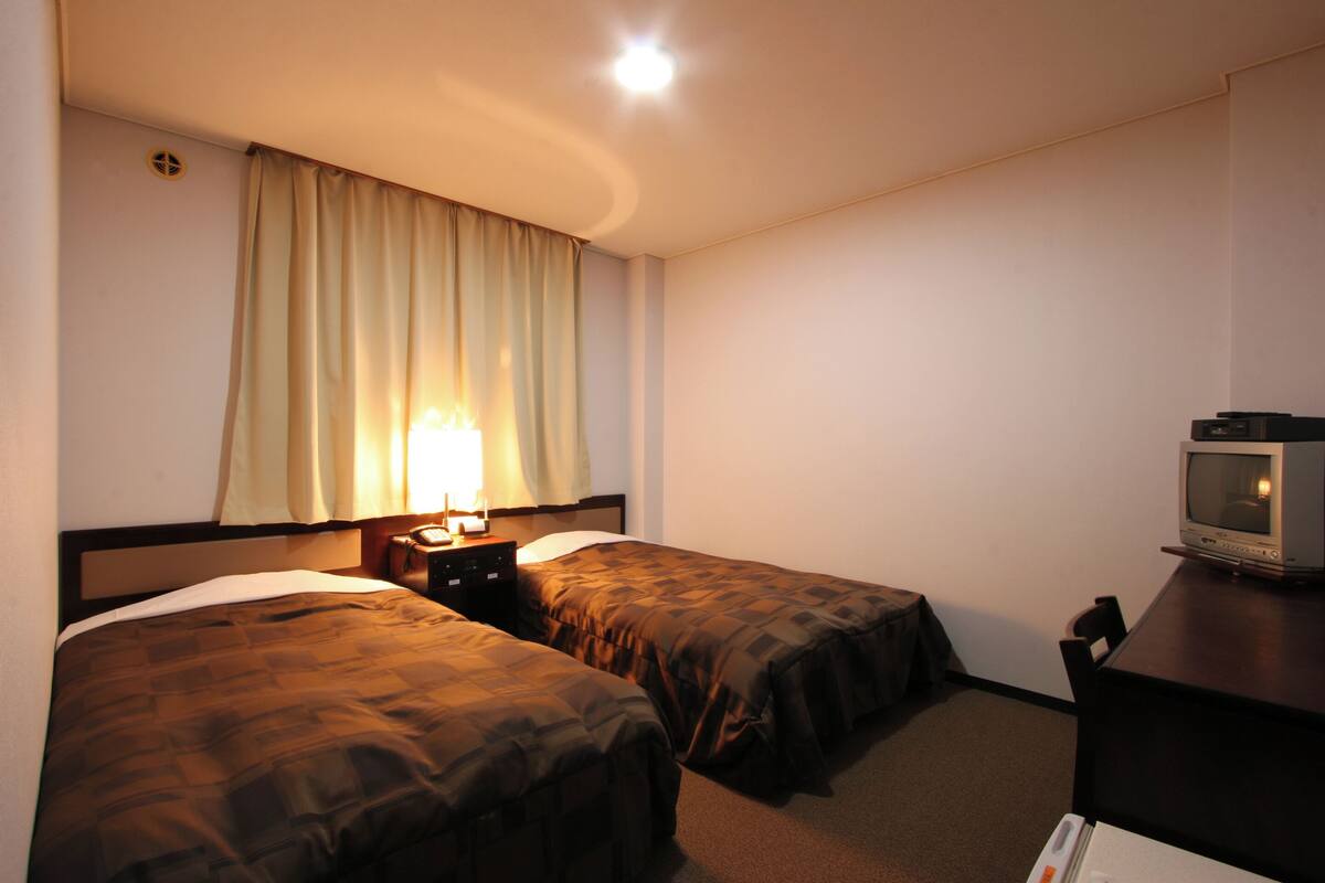 書桌、筆電工作空間、熨斗/熨衣板、折疊床/加床