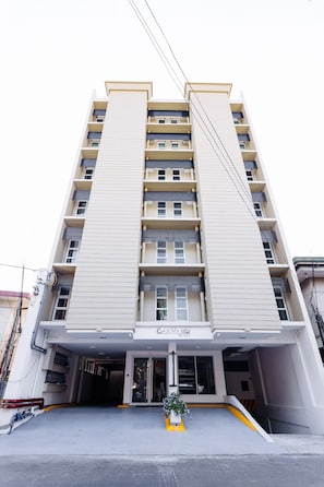 Front of property - H Hotels - Metro North Uno (Quezon City)