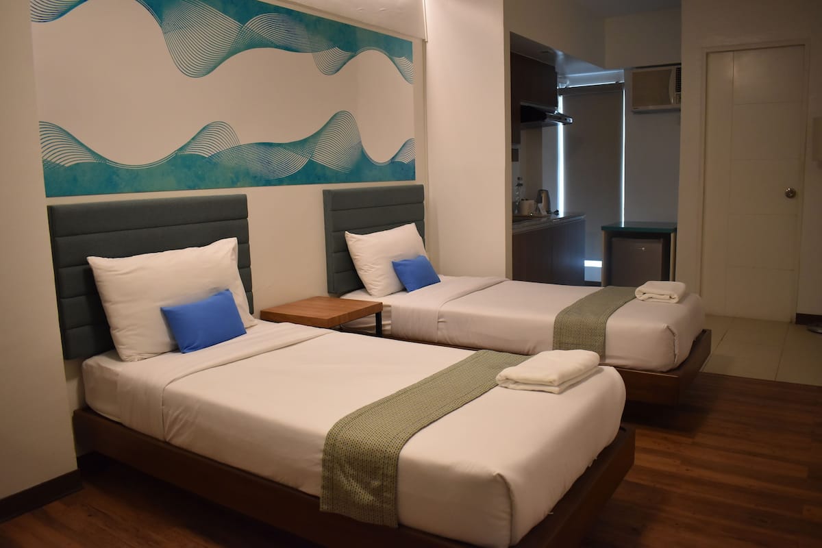In-room safe, desk, bed sheets, wheelchair access