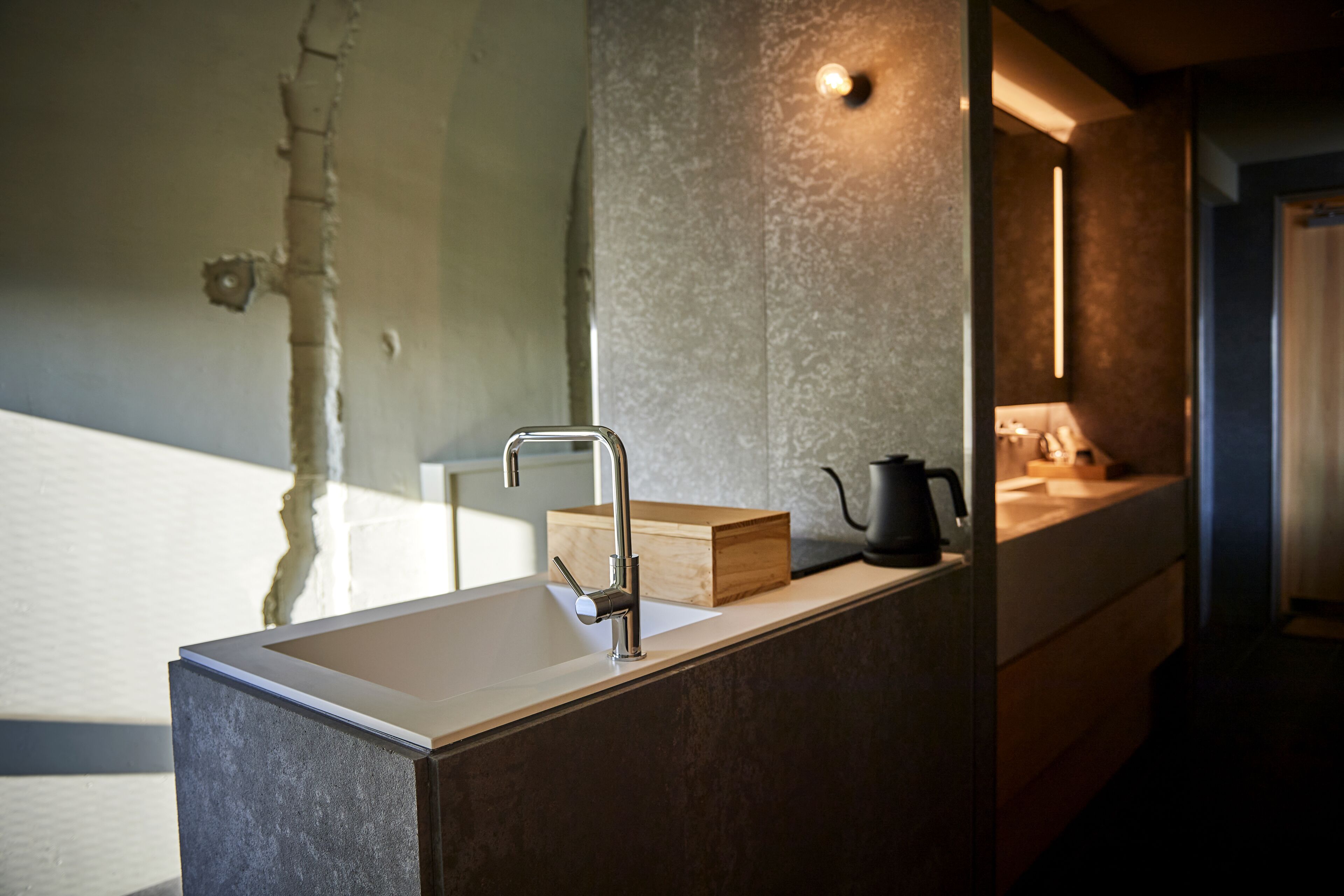 presidential studio suite, 1 bedroom, non smoking, city view | private kitchen | fridge, freezer