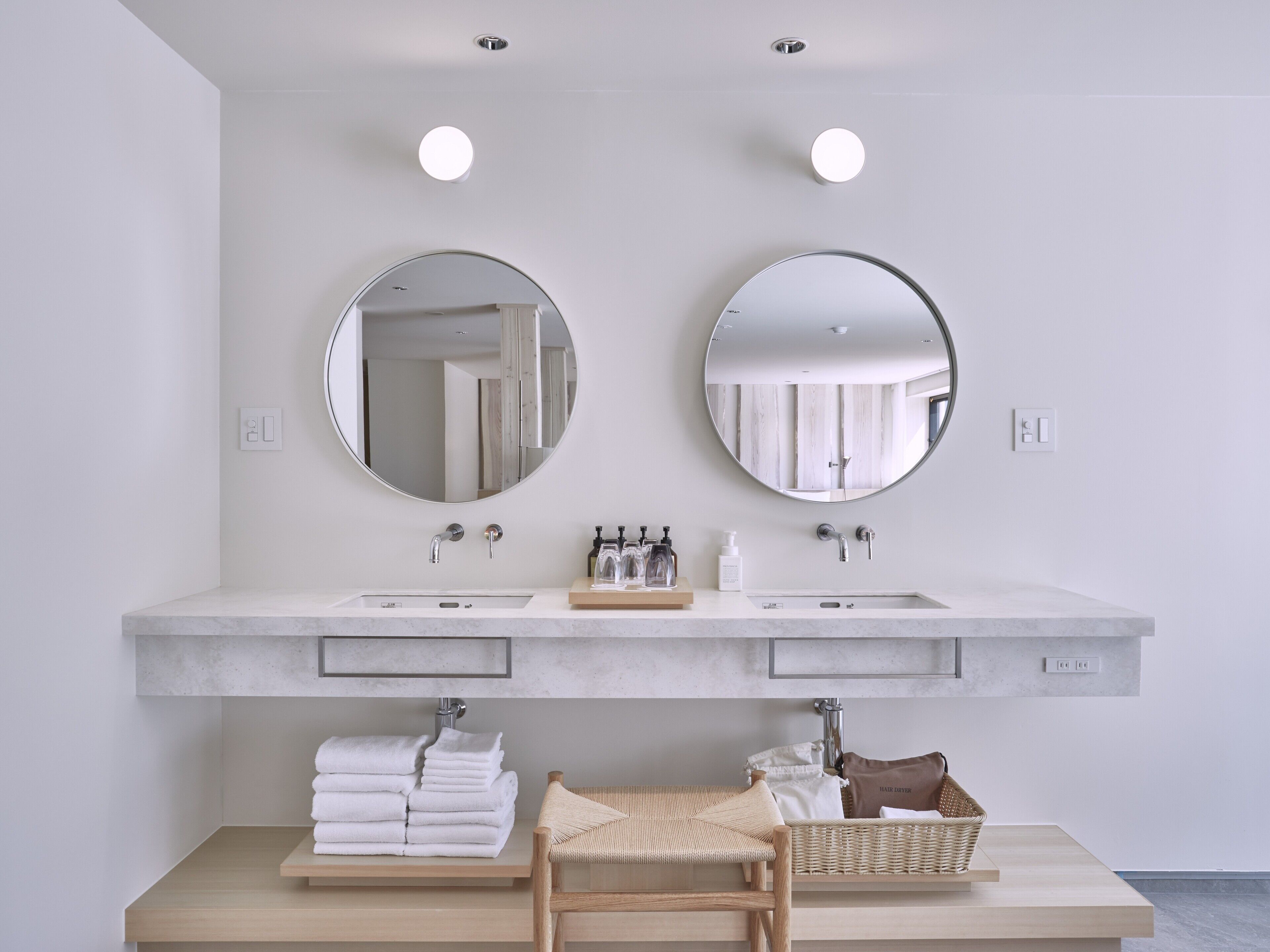 superior studio suite, 1 bedroom, non smoking, pool view | premium bedding, in-room safe, blackout curtains, soundproofing