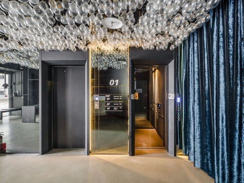 雀客旅館台中黎明