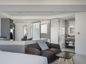 Superior Quadruple Room | In-room safe, free WiFi, bed sheets