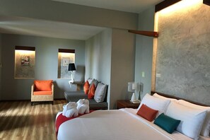 Desk, free WiFi, bed sheets - TANYA Baan Bon Doi (Chiang Rai)