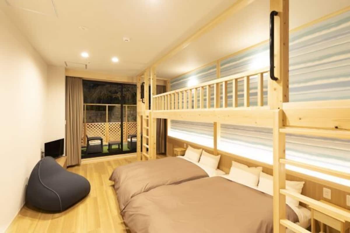 1 chambre, coffres-forts dans les chambres, bureau