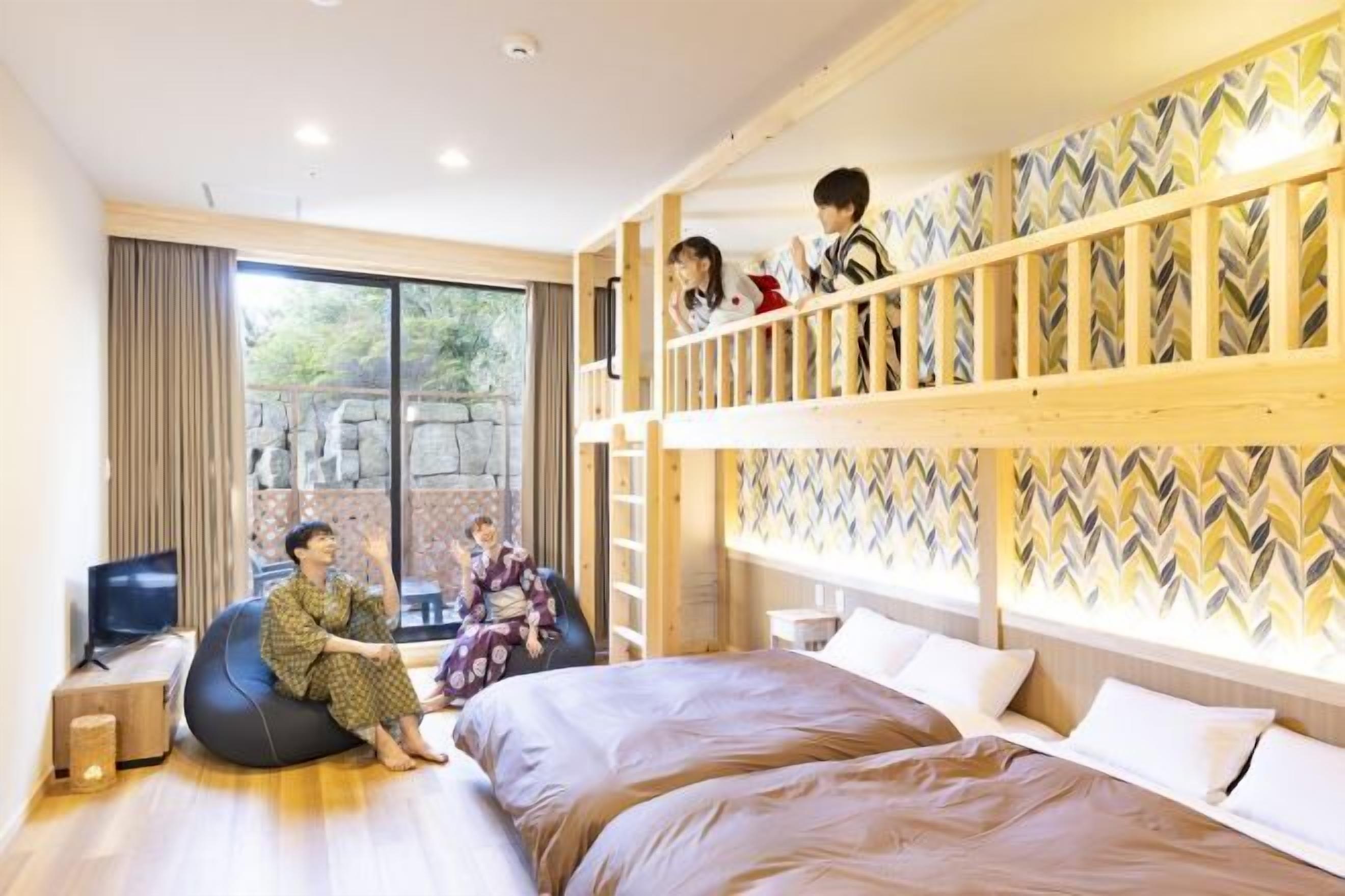 セーフティボックス (室内)、デスク、アイロン / アイロン台、WiFi (無料)