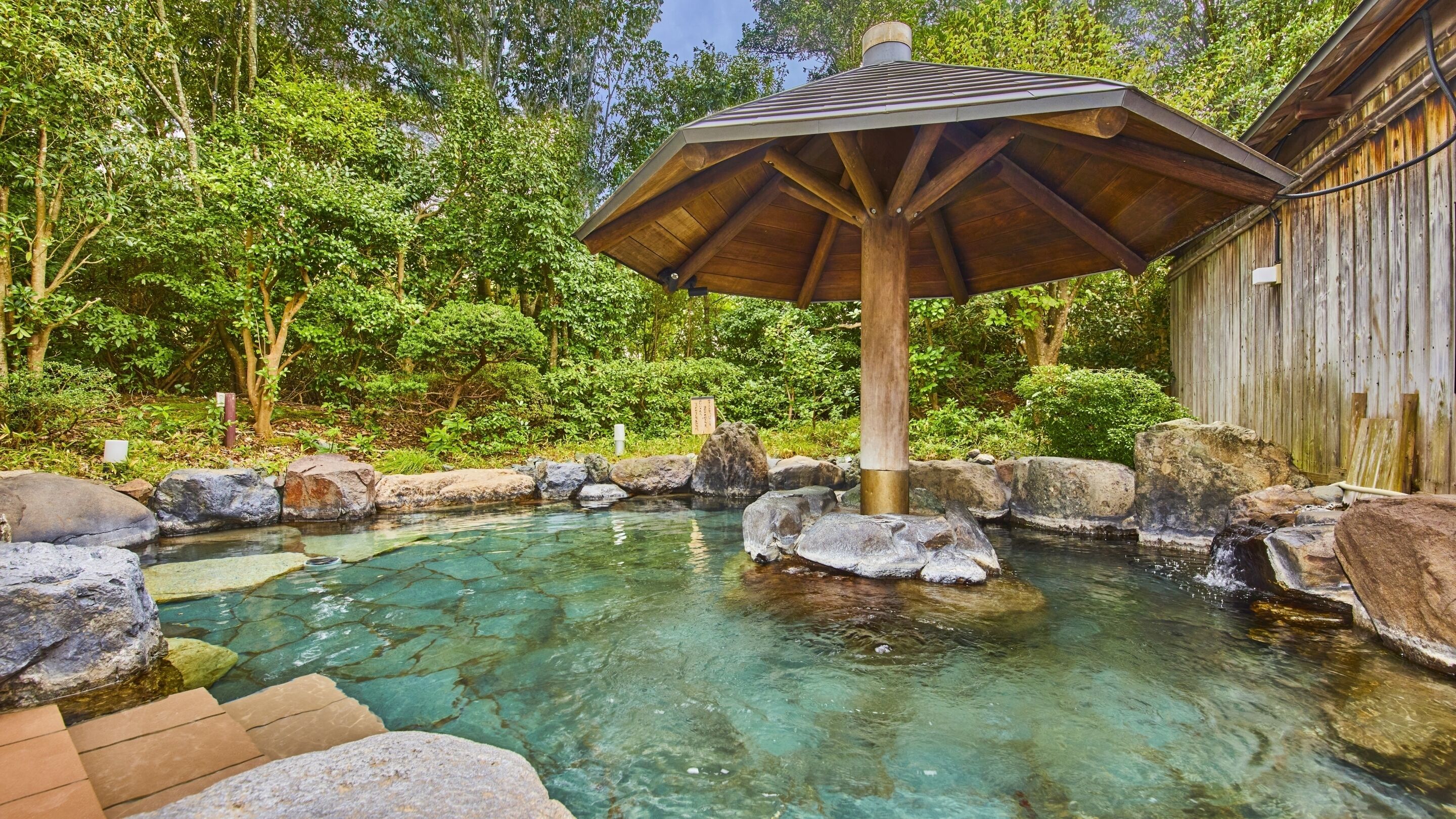 Suối nước nóng