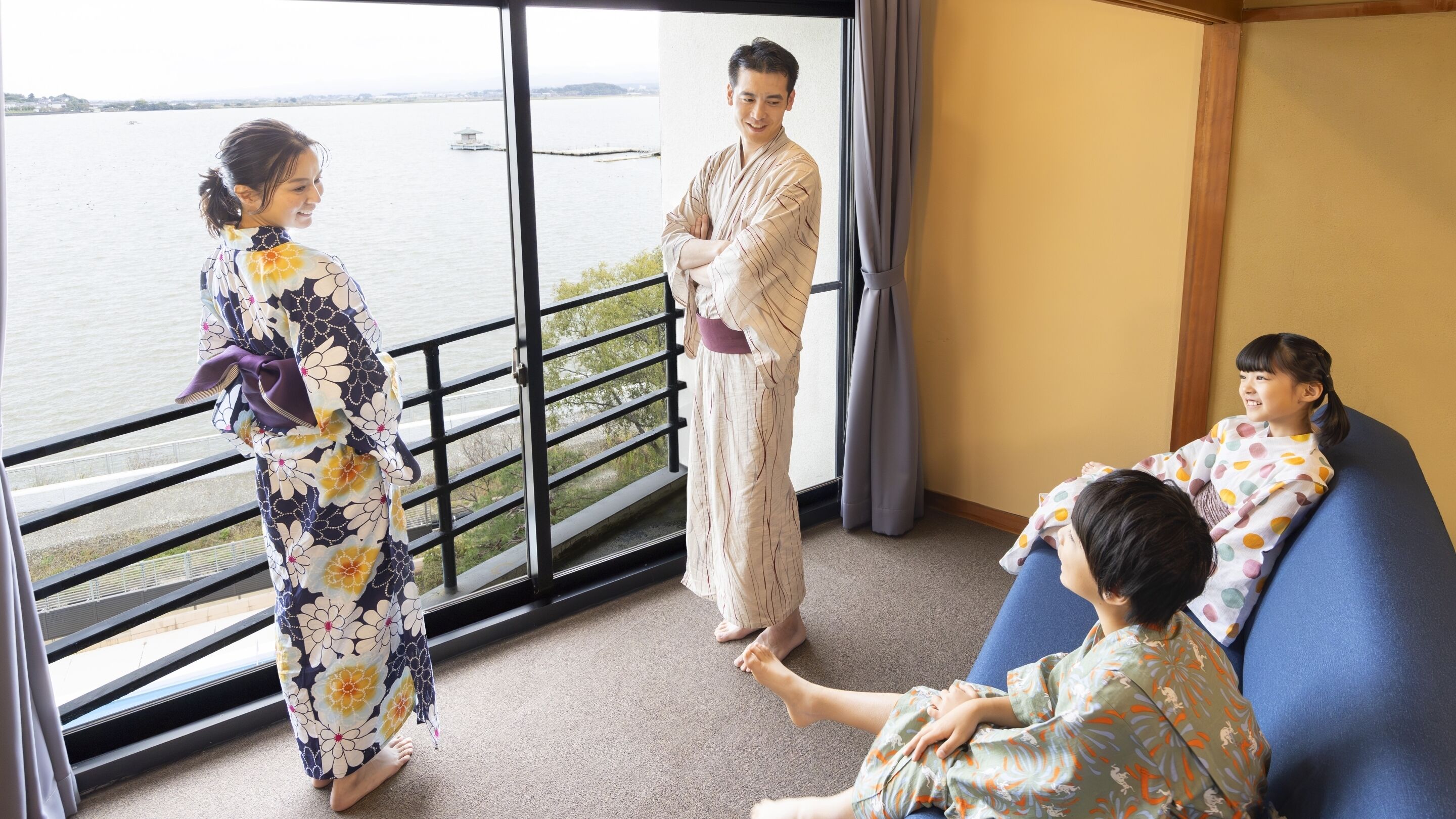 Standard Room, Non Smoking (Japanese Style, without Bath) | Peti besi dalam bilik, meja, ruang kerja komputer riba, Wi-fi percuma 