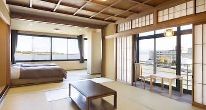 Ooedo Onsen Monogatari Premium Kaga Maruya