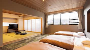 Superior-Zimmer, Nichtraucher (Japanese Western Triple, Indoor Bath) | Zimmersafe, Schreibtisch, kostenloses WLAN, Bettwäsche