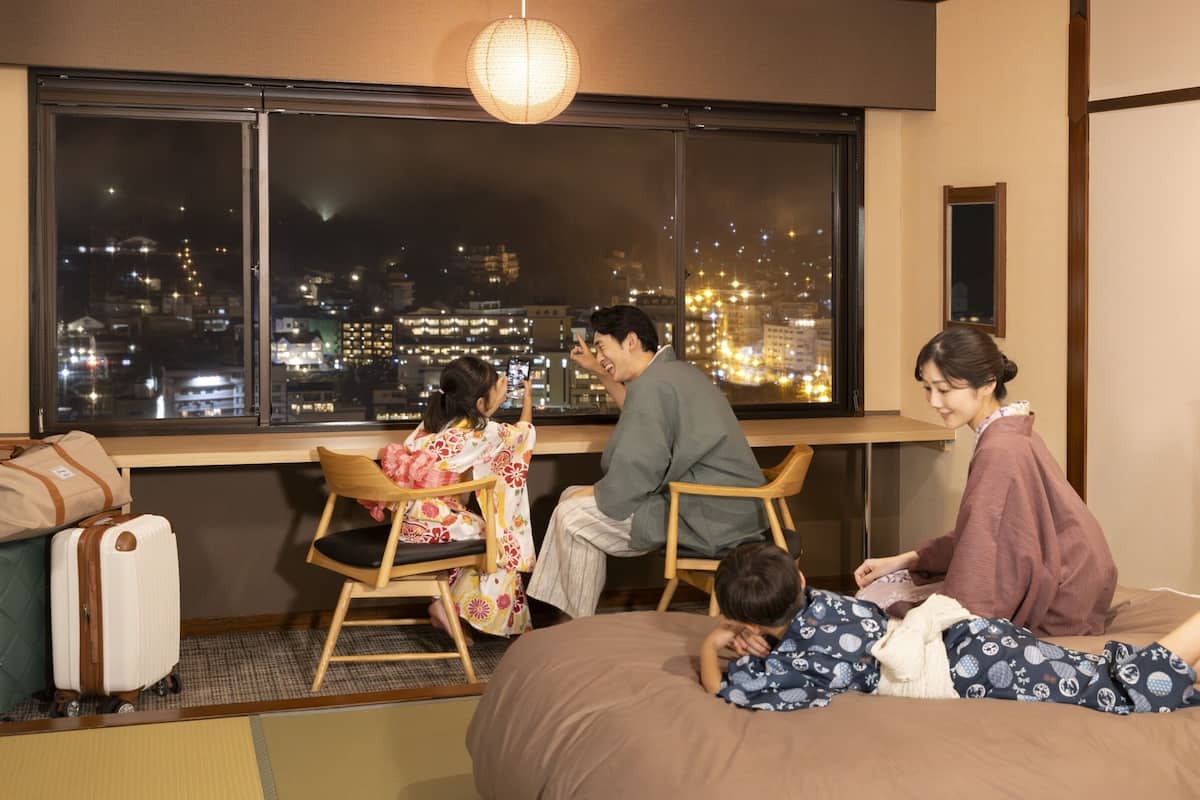 Standardrum - icke-rökare (Japanese Style 2-pax with bath) | Värdeförvaringsskåp på rummet, skrivbord, gratis wi-fi och sängkläder