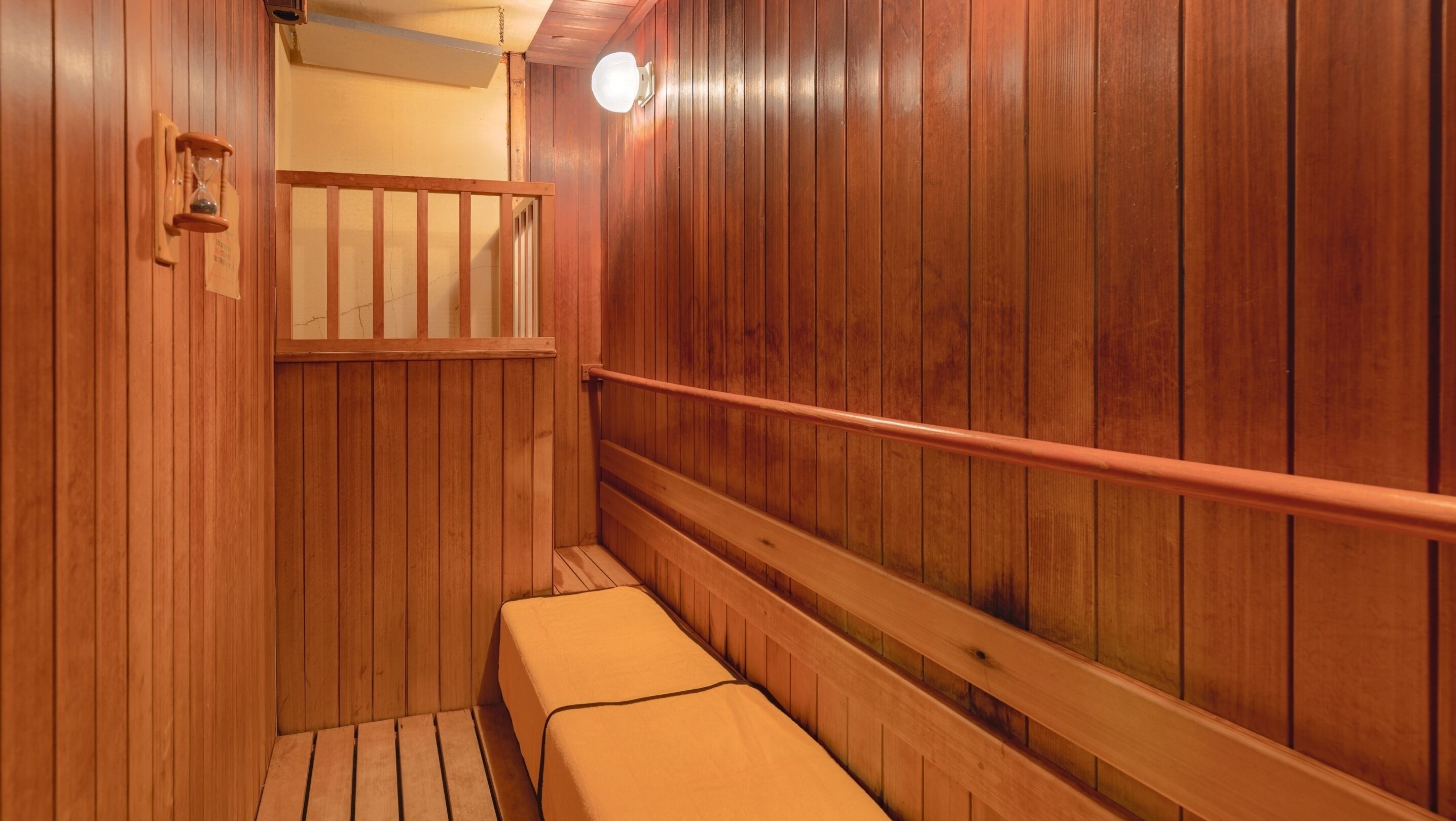 Phòng xông hơi sauna