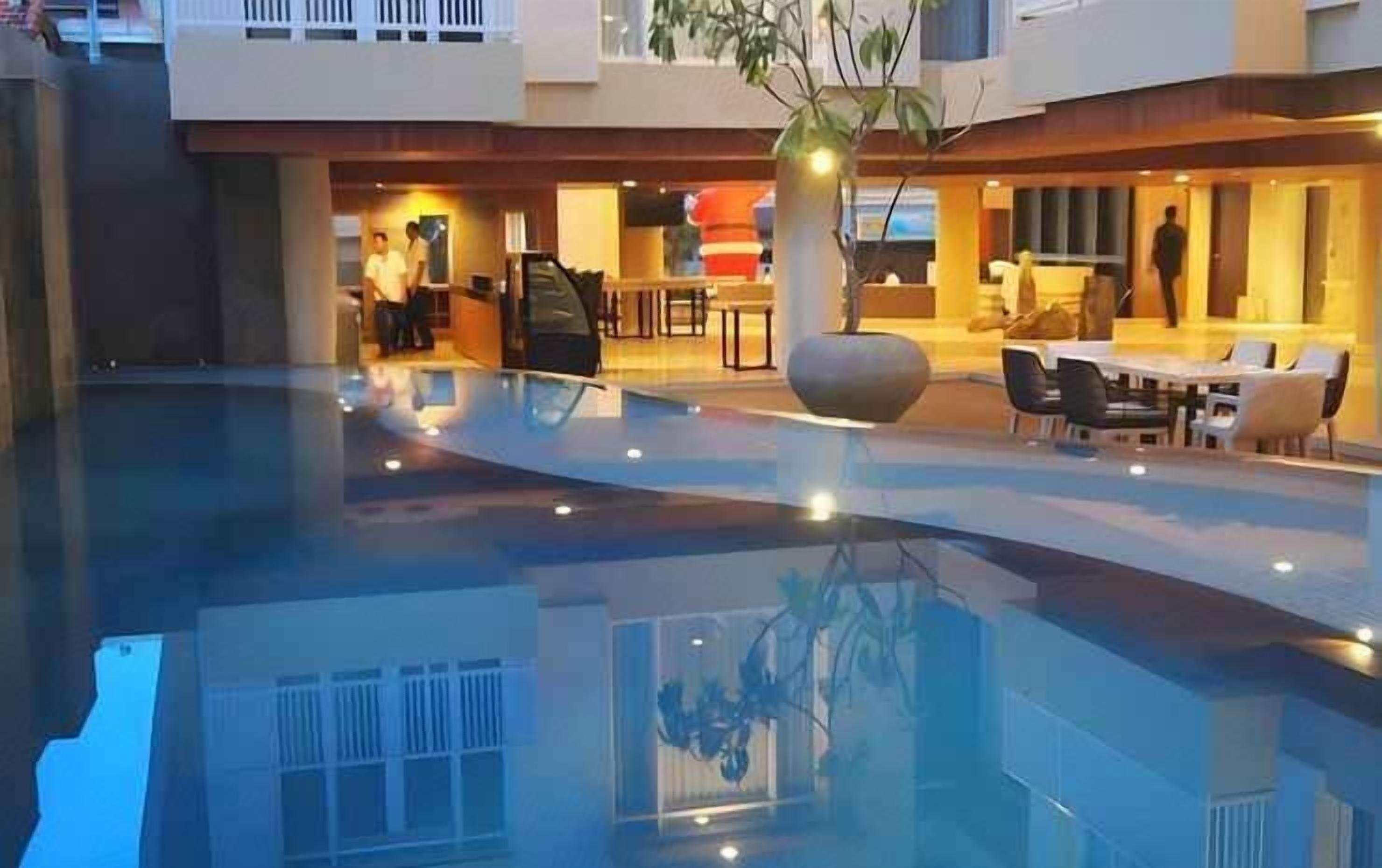Pool | Outdoor pool, sun loungers