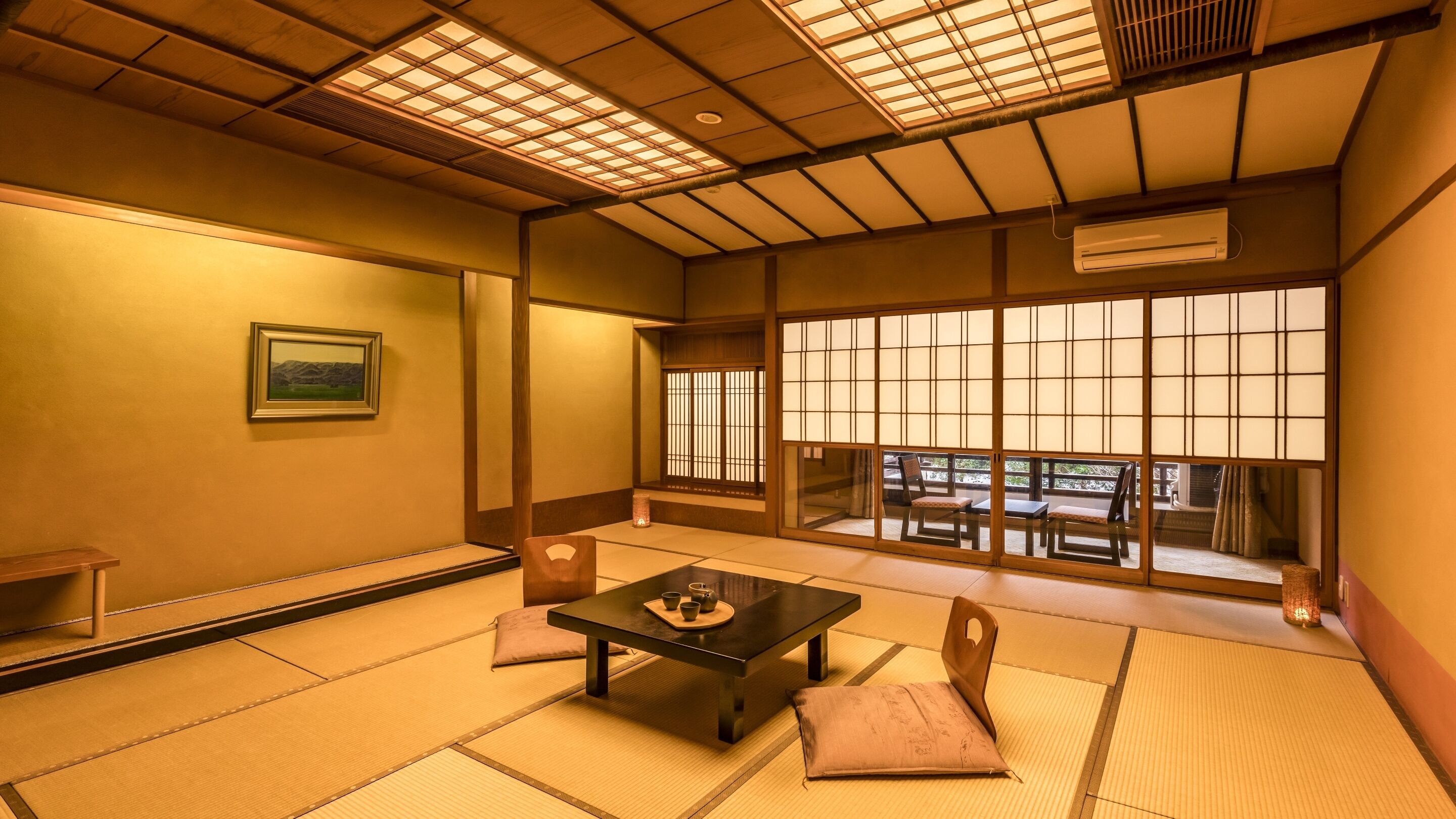 Brankas, meja kerja, dan Wi-Fi gratis