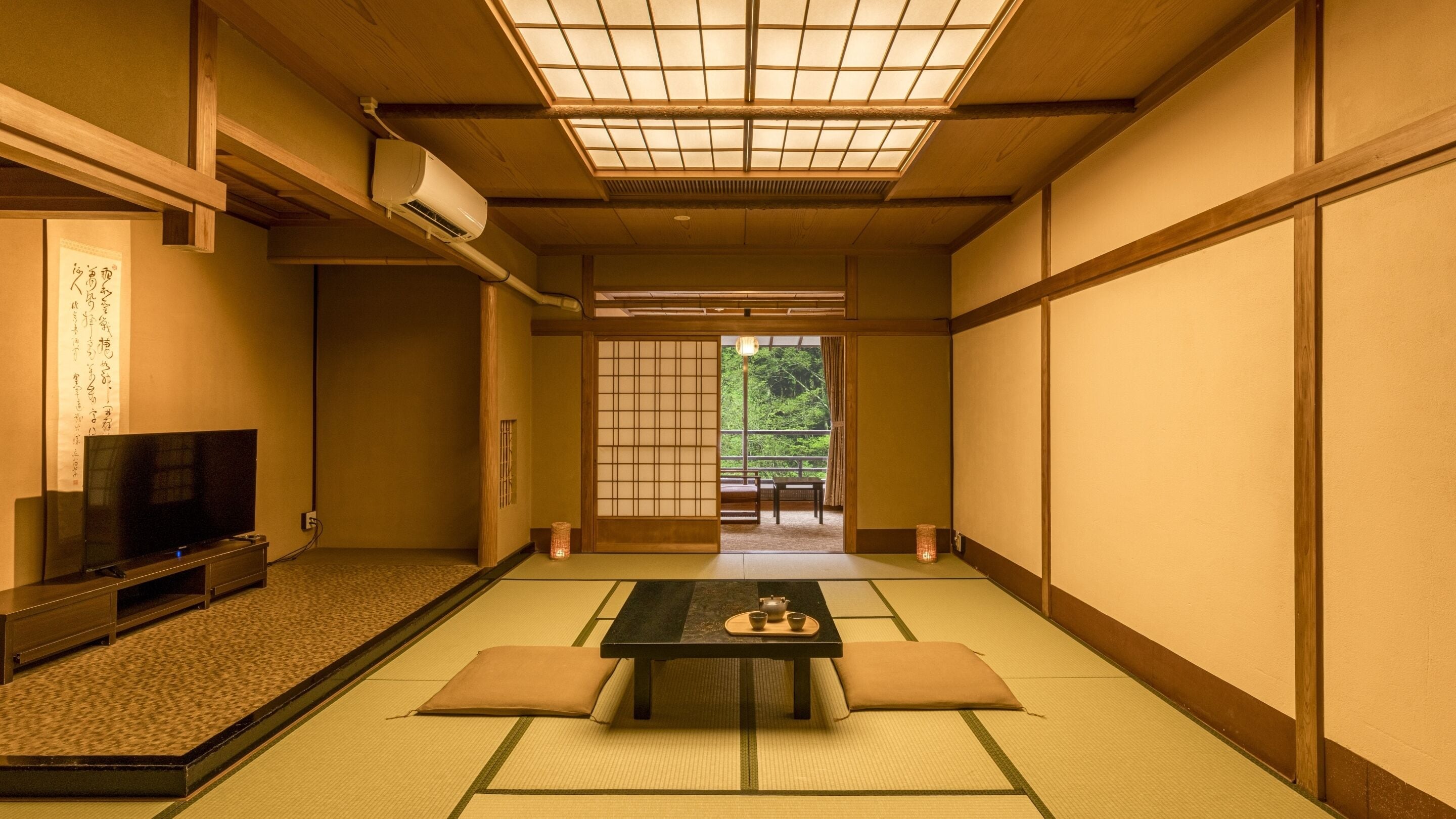 Habitación superior, para no fumadores (Japanese Style 2R, Open-air Bath, 5P) | Caja de seguridad en la habitación, escritorio y wifi gratis 