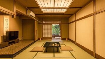 Caja de seguridad en la habitación, escritorio y wifi gratis 